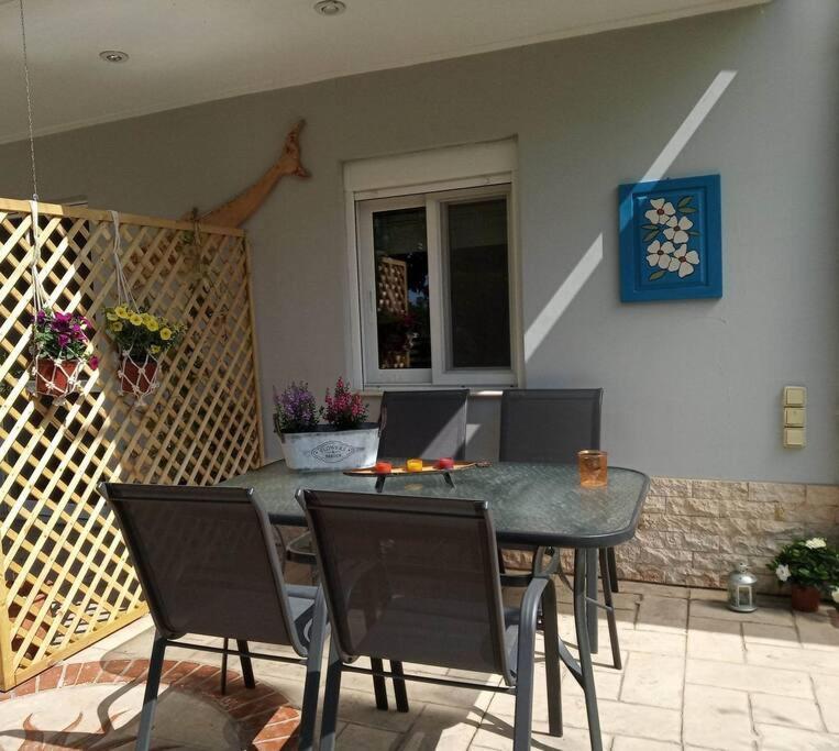Eleni'S Maisonette Kalamata Bagian luar foto
