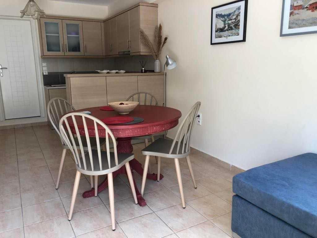 Eleni'S Maisonette Kalamata Bagian luar foto